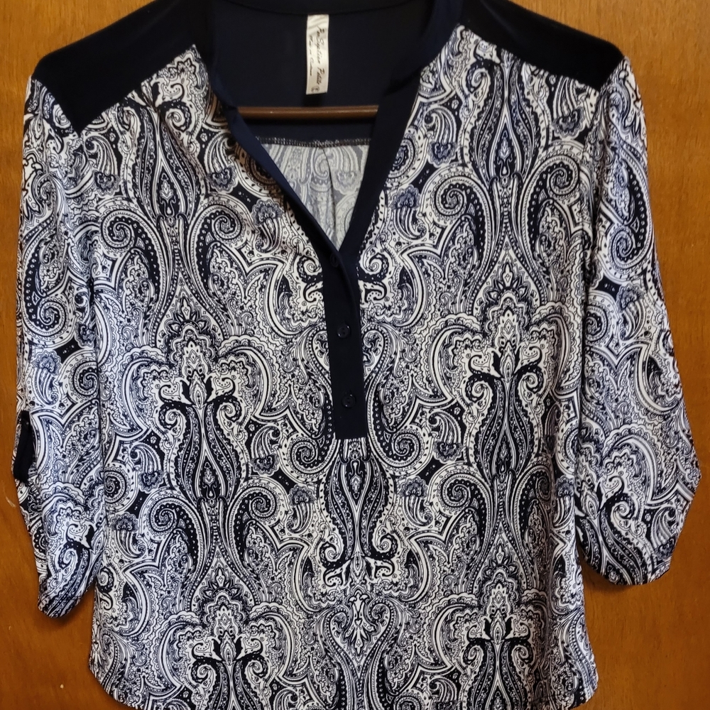 PerSeption Shirt. Size PM